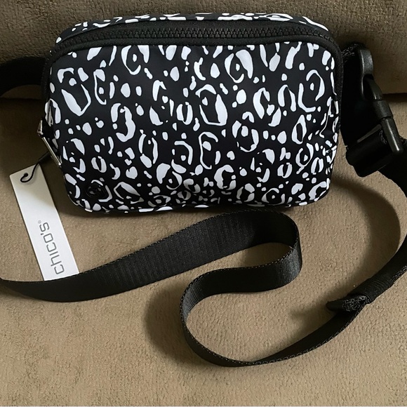 NWT Chicos Bum Bag - Picture 2 of 5